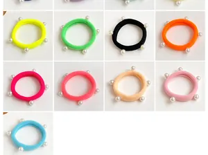 Détails d'élastiques à cheveux colorés avec perles en tons néon et pastels