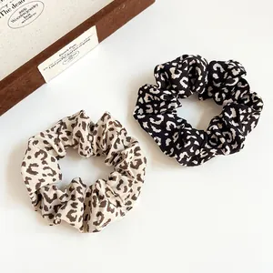 Vintage Leopard Print Scrunchies Elastic Hair Ties For Women Girls Retro Fabric Ponytail Holder Hair Accessories