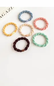 Détail d'élastiques à cheveux tressés haute élasticité en six couleurs de pastel