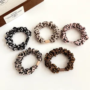 Leopardenmuster Haargummi Hohe Elastizität Falten Stoff Haarreif Minimalistischer Pferdeschwanz Halter Mit Schnalle Für Damen Haarschmuck