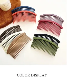 Détails des peignes à cheveux incurvés au fini mat déclinés en neuf couleurs variées