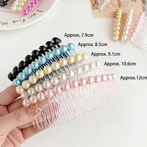 Fünf verschiedene Haarsteckkämme mit Perlen und Strass, Größen von 7,9cm bis 12cm
