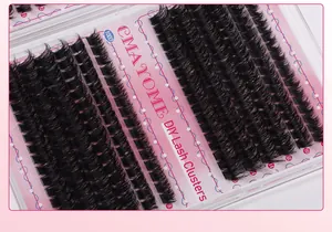 Detail van DIY-wimperplukjes van 8-14 mm met 100D-dichtheid in een roze verpakking