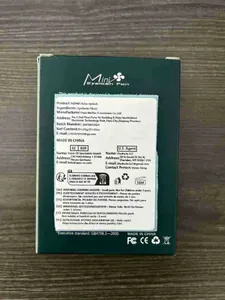 Detaillierte Rückansicht der Mini-Wimperntrockner-Verpackung mit Produktdaten