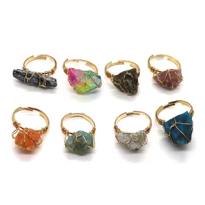 Anillos artesanales de piedra natural con hilo dorado en 8 colores variados