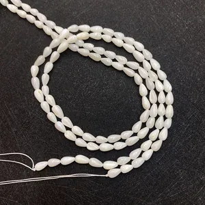 Handgefertigte 5x8mm tropfenförmige Muschelperlen aus Naturperlmutt für DIY-Schmuck