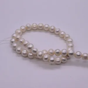 Filo di perle d'acqua dolce naturali bianco-rosa per la creazione di gioielli di qualità