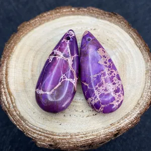 Par de colgantes de piedra emperador púrpura en forma de gota con vetas naturales