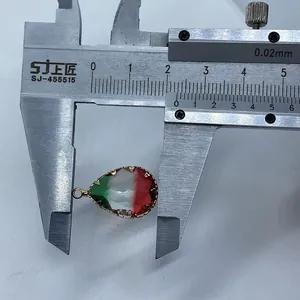 Misurazione dettagliata del ciondolo a goccia in pietra sfumata con larghezza di 1,8 cm