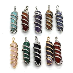Lot de dix pendentifs en pierre hexagonaux 10x43mm avec fil métallique coloré