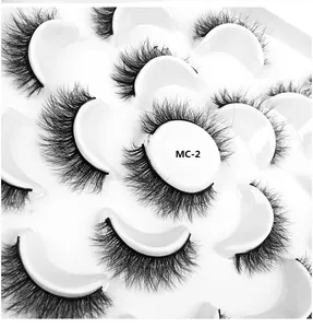 Detailansicht der 8D-Nerz-Look falschen Wimpern Modell MC-2 mit dicker gekreuzter Textur