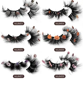 Collection de six faux cils d'Halloween avec breloques fantôme, citrouille et chauve-souris
