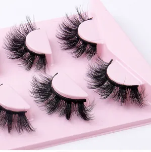 Detail von 4 Paar dichten Kunstmink-Wimpern mit mehrlagigem Criss-Cross-Schwung-Effekt