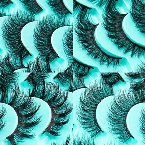 12 Paar dichte lockige Faux-Nerz-Wimpern im Criss-Cross-Stil auf blaugrünem Tablett