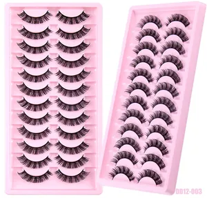 Detail of 12 pairs synthetic fiber false eyelashes with Russian D-curl in pink tray