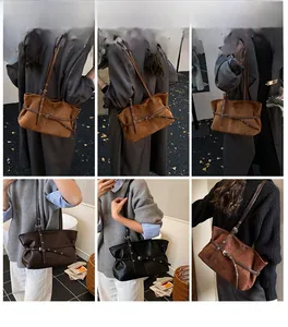 Détails du grand sac cabas en suédine avec fines bretelles en plusieurs coloris
