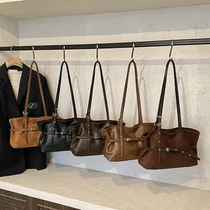 Grands sacs cabas rétro en cinq tons terre avec boucle de ceinture ajustable