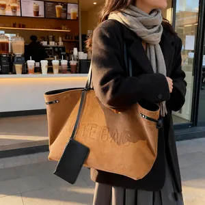 Sac Fourre-tout en Suède à Grande Capacité pour Femmes Sac à Épaule Givré Vintage Avec Pochette Lettres Gaufrées Sac de Bureau