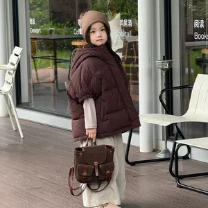 Vintage suède luipaard rugzak voor kinderen met bruin gewatteerd vest en warme muts