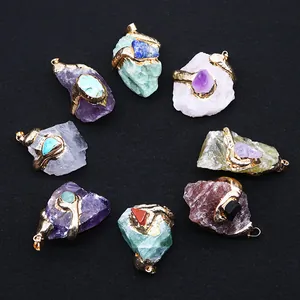 Natürliche unregelmäßige Kristallanhänger mit Goldrand inklusive Amethyst und Rosenquarz