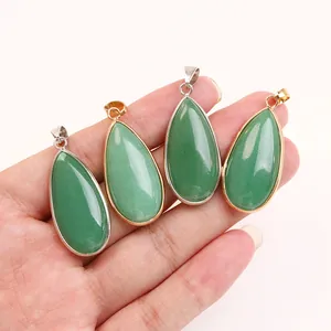 Pendenti a goccia in avventurina verde lucida con bordi placcati in oro e argento