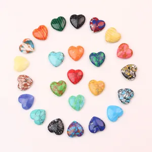 Disposición en espiral de cuentas de piedra natural de colores en forma de corazón para DIY