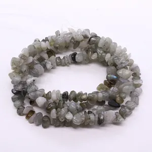 Perline di labradorite irregolari lucide con riflessi blu per la creazione di gioielli DIY