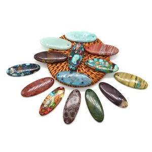 Ovale Naturstein-Anhänger mit diversen Texturen für DIY-Schmuck-Halskettenherstellung