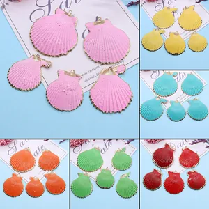 Pendentifs en Coquille Saint-Jacques Naturelle Avec Bordure Dorée Électroplaquée Breloques en Coquillage Teint pour DIY Collier Bracelet Boucles d'Oreilles Accessoires de Bijouterie