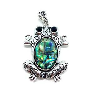 Frog pendant with natural abalone shell and green aventurine in silver finish