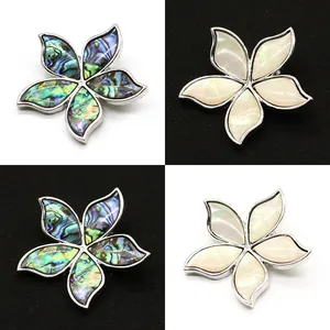 Spilla Ciondolo in Conchiglia Naturale a Forma di Fiore con Madreperla e Abalone per Donna Gioielli in Lega Accessorio DIY Matrimonio
