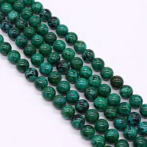 Macro di perline tonde in pietra imperiale verde lucida con venature nere naturali per fai da te