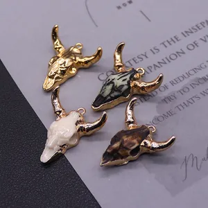 Retro Stierkopf Anhänger aus Harz in Gold, Elfenbein und Struktur-Optik für DIY Schmuck