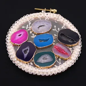 Lot de 7 pendentifs en agate naturelle irrégulière avec bords dorés pour bijoux DIY