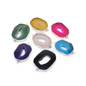 Connettore a fetta di geode di agata naturale con bordi in argento in sette colori