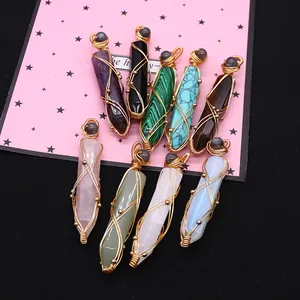 Pendentifs en cristal hexagonal naturel avec fil doré en neuf pierres précieuses