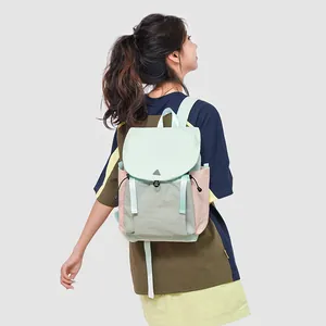 Sac à Dos de Randonnée Extérieur Imperméable Léger pour Femmes Grande Capacité Bloc de Couleur Sac de Voyage pour Ordinateur 14 Pouces