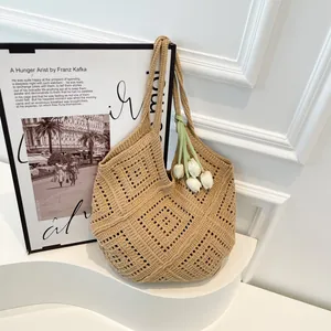 Bolso Tote de Punto de Ganchillo para Mujer Gran Capacidad 2025 Verano Nuevo Bolso de Hombro Minimalista Calado Estilo Bohemio Con Colgante de Flor