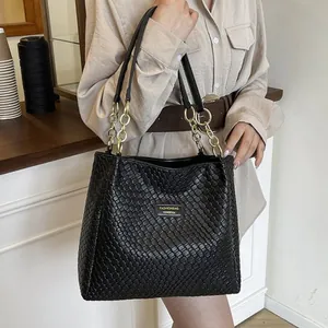 Women Large Capacity Woven Tote Bag Quality PU Leather Shoulder Bag With Fashion Metal Chain Strap For Casual Commute