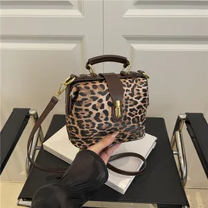 Fashion Leopard Print PU Leather Doctor Bag Gold Turn Lock Handheld Crossbody Shoulder Bag For Women Retro Hot Girl Style