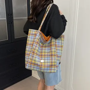 Plaid canvas shoulder tote bag with large capacity and vintage grid pattern for women