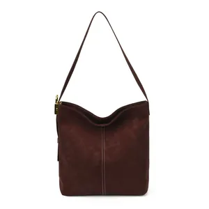 Große Vintage Wildleder Beuteltasche in Weinrot mit Kontrastnähten und goldenen Beschlägen