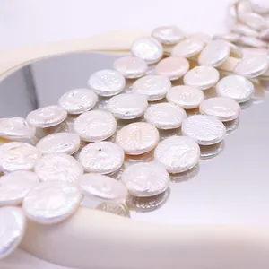 Rangs de perles d'eau douce naturelles avec éclat iridescent pour création de bijoux
