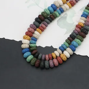 Perle piatte in pietra lavica colorata con trama porosa per gioielli aromaterapia