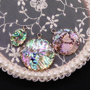 Anhänger aus natürlicher Abalone-Muschel mit vergoldeten Kanten für DIY-Schmuck