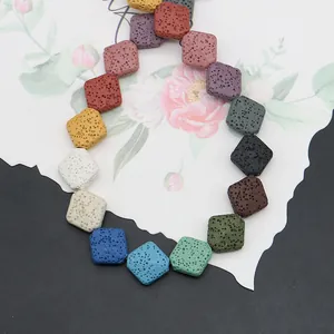 Bunte quadratische Lavastein-Perlen mit natürlicher poröser Textur für DIY-Schmuck