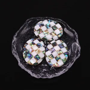 Ovale witte parelmoer en abalone schelp mozaïek dambord hanger voor sieraden