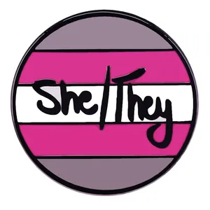 Demigirl She They Αντωνυμίες Pride Καρφίτσα Σμάλτου Ταυτότητα Φύλου Στρογγυλό Σήμα από Κράμα για Σακίδιο Αξεσουάρ Ρούχων