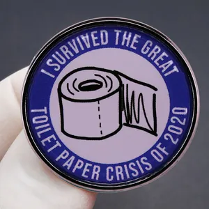 Badge en émail humoristique 'I survived the great toilet paper crisis of 2020' original