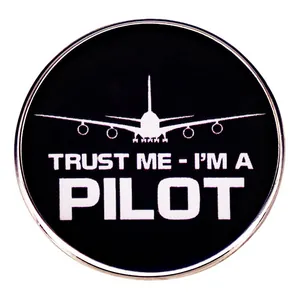 Trust Me I'M A Pilot Round Metal Enamel Brooch Pin Funny Airplane Silhouette Badge For Flight Enthusiasts Accessory